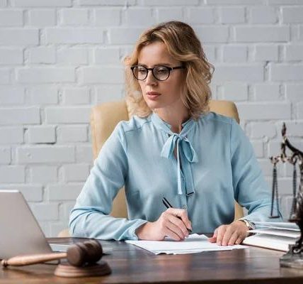 The Role of AI in Legal Research and Analysis