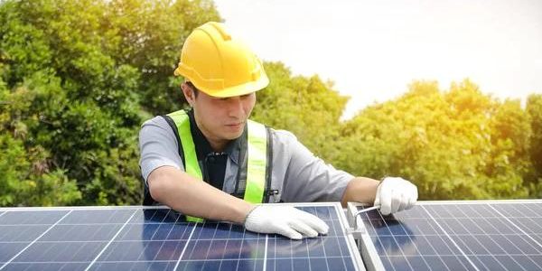 Professional Solar Installers in Phoenix – Save Big on Energy