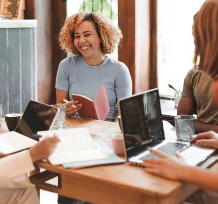 How Coworking Spaces Foster Innovation and Collaboration